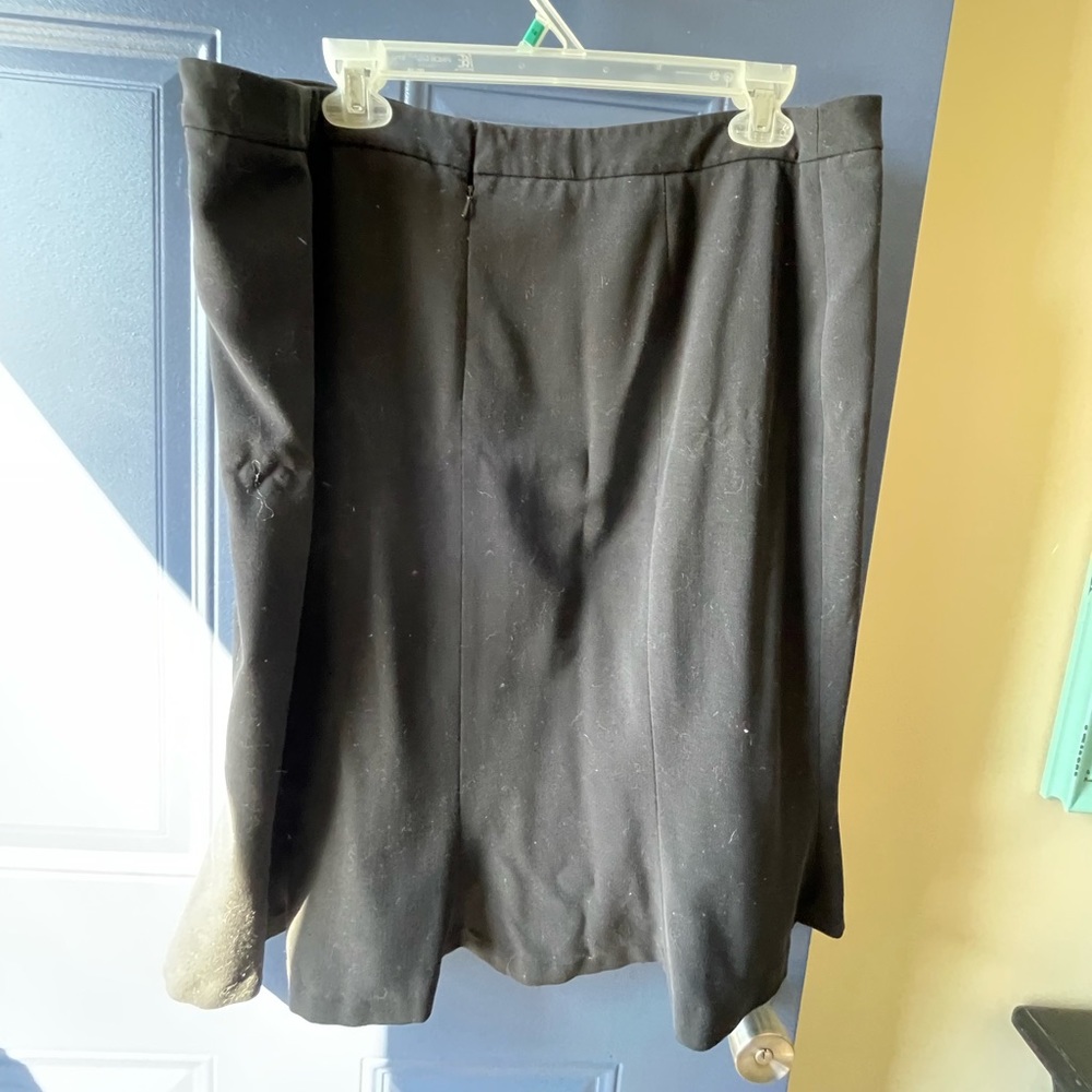 Black, plus, size 18, lane Bryant skirt. Work, professional, date night